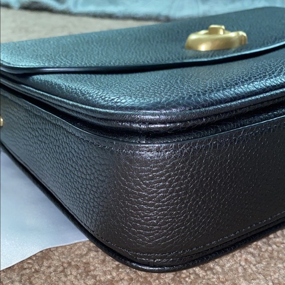 Coach Cassie - Picture 6 of 12